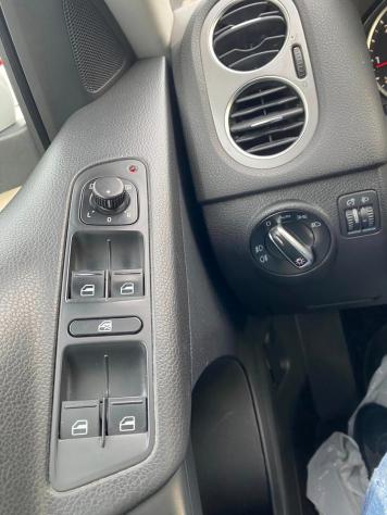 Volkswagen Tiguan 2.0 TDI DPF 4MOTION Sport & Style - Foto 9