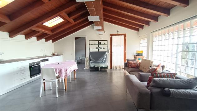 Seregno (MB) ATTICO con Piscina Privata e doppio ingresso per due unità abitative distinte ma adiacenti - Foto 15