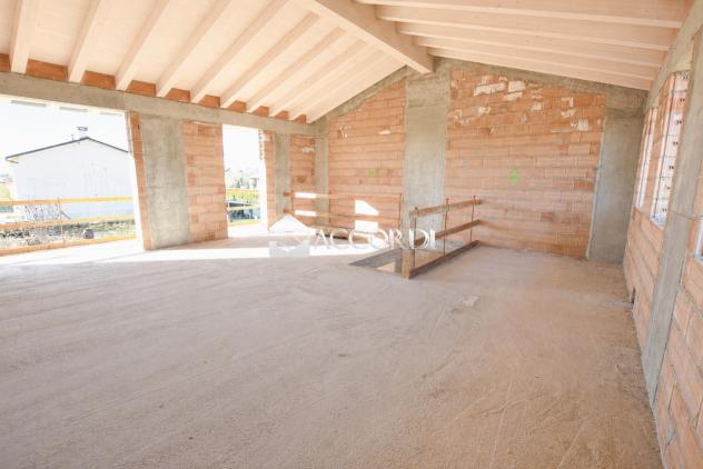 VILLA A SCHIERA di 4 vani e di 181 mq (GIAVERA DEL MONTELLO) rif. PS103A - Foto 11