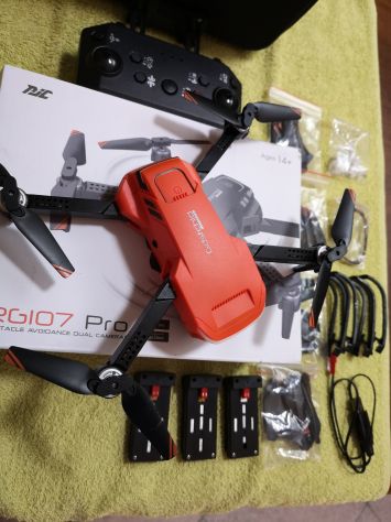 Drone nuovo completo di kit ricambi 3 batterie - Foto 4