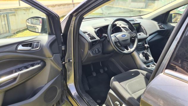 Ford Kuga 1.5 TDCi 120 cv 8v. Business 2017 - Foto 9