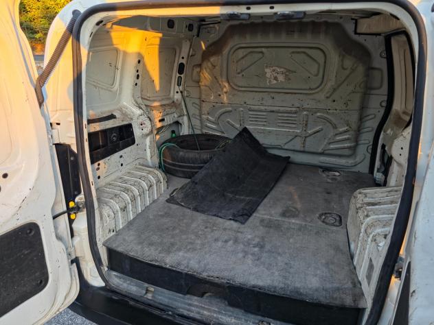 Fiat Fiorino 1.4 8V Furgone Natural Power SX E5 Manuale NEO 2010 - Foto 7