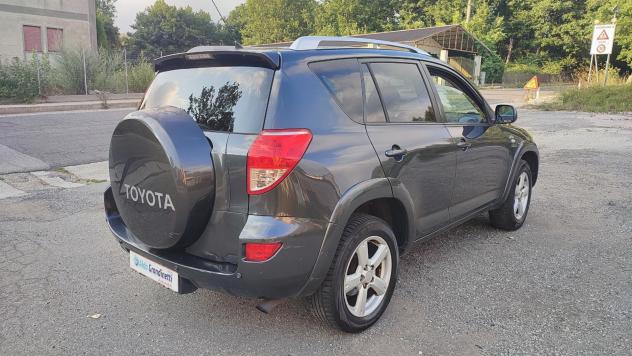 TOYOTA RAV4 2.2 D-4D 177CV LUXURY - Foto 6