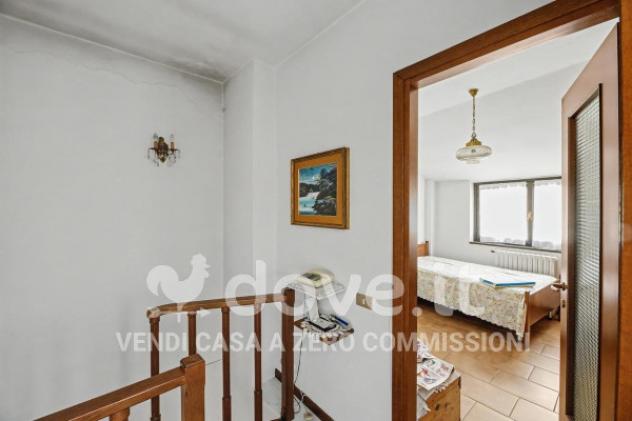 Villa di 144 m² con 4 locali in vendita a Angera - Foto 17