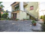 Appartamento al piano primo con ingresso indipendente!