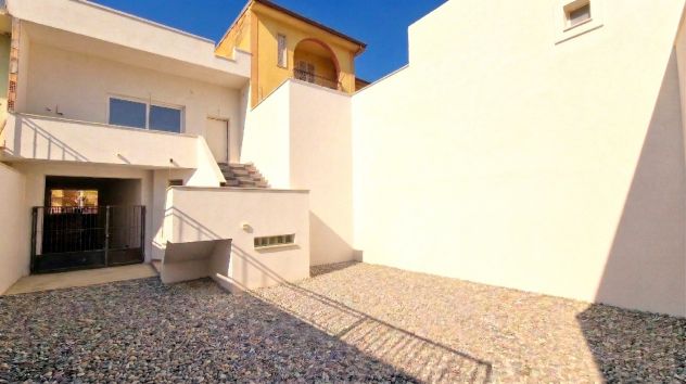 NUOVA COSTRUZIONE: SOLUZIONE INDIPENDENTE CON GIARDINO ESCLUSIVO – CORSO UMBERTO - Foto 6
