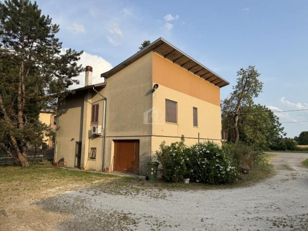 Suzzara vendesi casa indipendente 6 vani 260 Mq - Foto 2