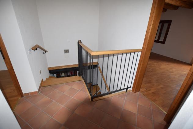 VILLA di 8 vani e di 380 mq (VOLPAGO DEL MONTELLO) rif. BI91D_5 - Foto 17