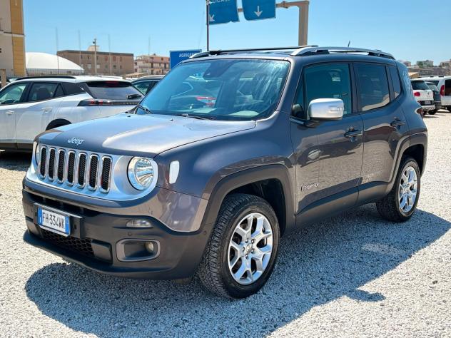 Jeep Renegade 2.0 Mjt 140CV 4WD Active Drive Limited - Foto 9