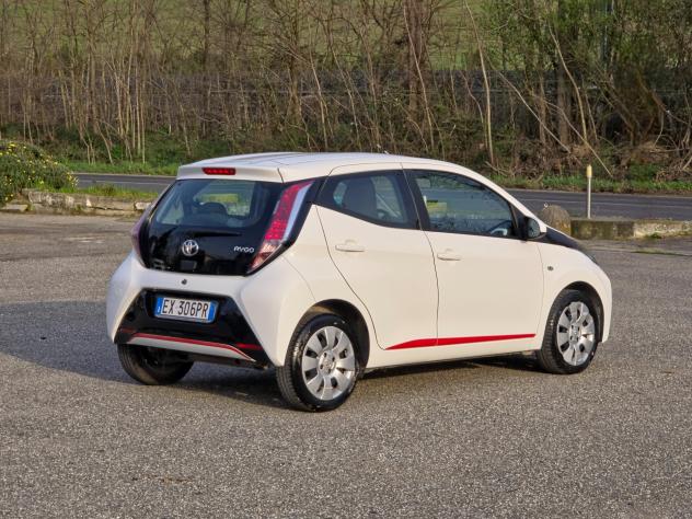 Toyota Aygo 1.0 VVT-i 69 CV 5 porte x-cite MMT 2014-E5B Automatico NEO - Foto 6