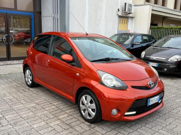 Toyota Aygo 1.0 12V VVT-i 5 porte Tobasco - Foto 6