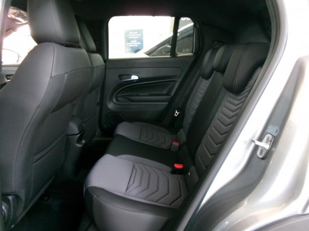 Jeep Avenger 1.2 Turbo Altitude - Foto 8
