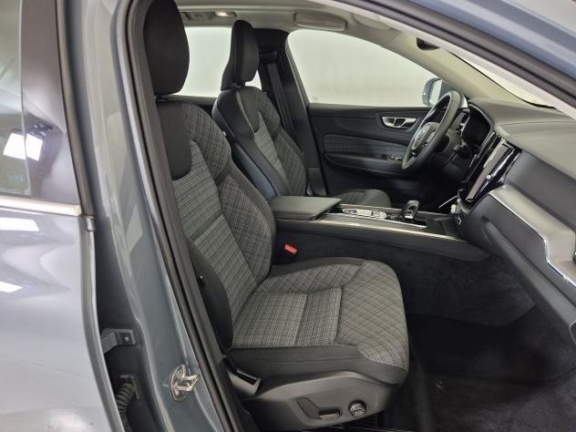 Volvo XC60 II 2022 2.0 t6 recharge phev obc 3,7kW Core awd auto - Foto 10
