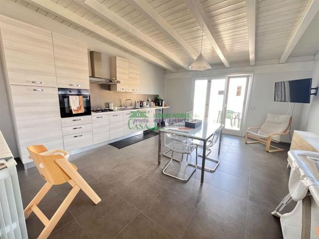 Rif: 2762 - COMISO – Appartamento rifinito su due livelli con ampia veranda e garage, zona Carabinieri - Foto 7