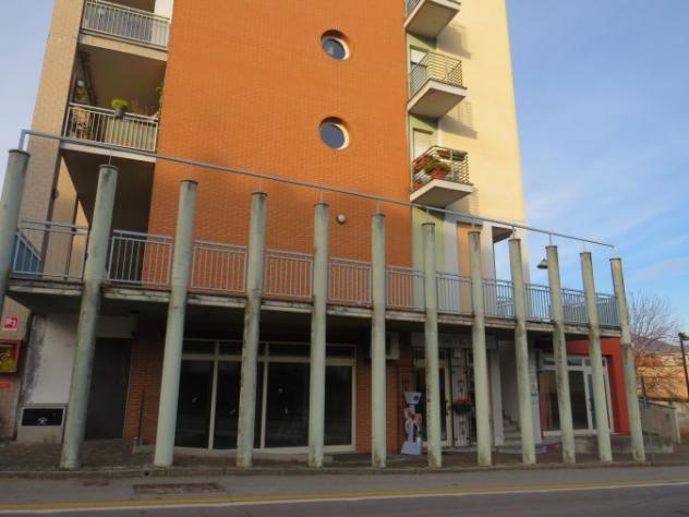 Verbania - ZONA PALLANZA VENDESI APPARTAMENTO