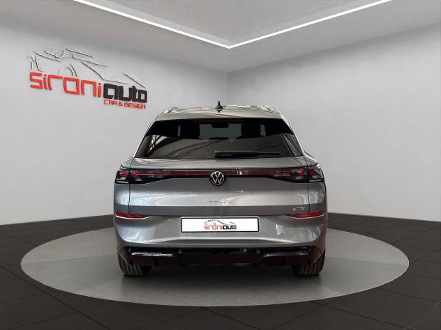 Volkswagen T-Roc T-Roc 1.5 etsi R-Line 150cv dsg - Foto 6