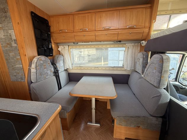 Camper Adria Mansardato 6 posti - Foto 6