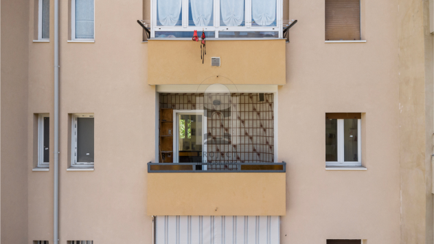 BELLISSIMA CAMERA IN ZONA SERVITISSIMA - Foto 3