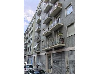 Via Aosta trilocale vuoto con posto auto