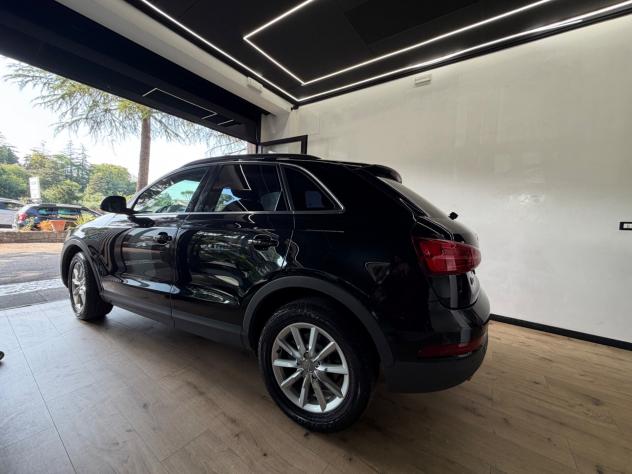 Audi Q3 2.0 TDI 120 CV S tronic Business - Foto 4