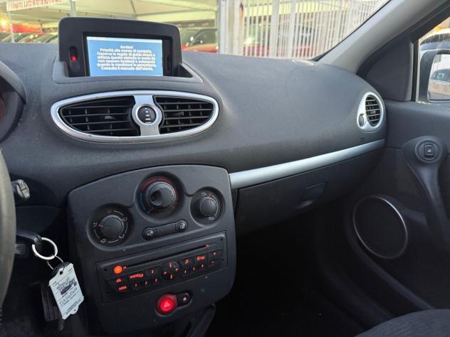 Renault Clio 1.2 16V SporTour Luxe solo 116000 km - Foto 3