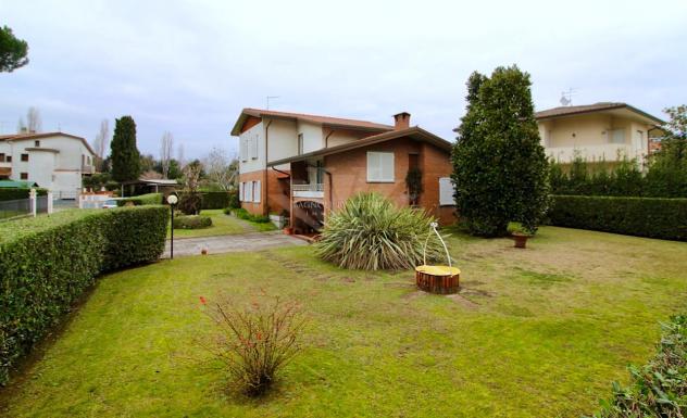 VILLA di 13 vani e di 260 mq (PIETRASANTA) rif. 447/VE - Foto 5