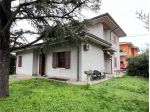 V005342 - PRESTIGIOSA VILLA SINGOLA CON AMPIO GIARDINO PRIVATO