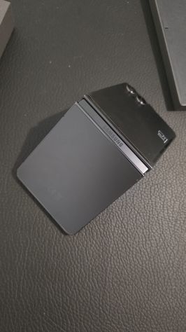 Samsung Galaxy Z Flip7 512GB Jet Black - Foto 3