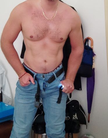 Sono etero e solo per donne Tel:3803573609