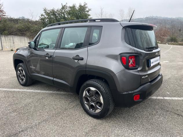 Jeep Renegade 2.0 Mjt 140CV 4WD Active Drive Limited - Foto 3