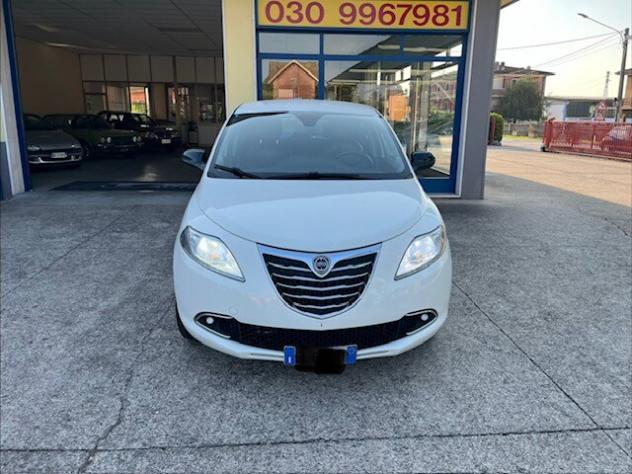 LANCIA Ypsilon 3ª serie Ypsilon 1.3 MJT 16V 95 CV 5 porte S&S Platinum - Foto 2