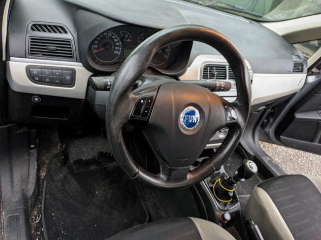 Fiat Grande Punto 1.4 16V 5p. Metano - Foto 8