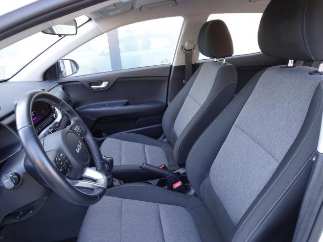 Kia Stonic 1.0 T-GDi 100 CV MHEV MT Urban - Foto 7