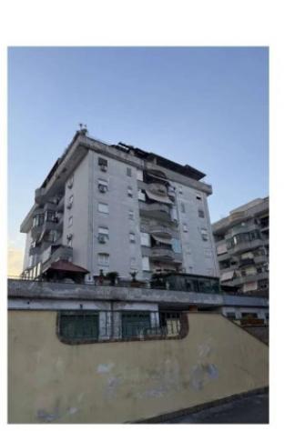 Immobile in asta di 80 m², box auto in vendita a Melito di Napoli - Foto 2