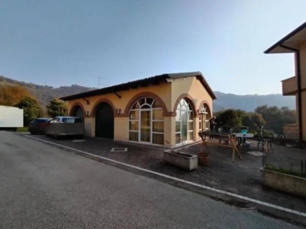 Immobile in asta di 348 m² con più di 5 locali e box auto in vendita a Trissino - Foto 2