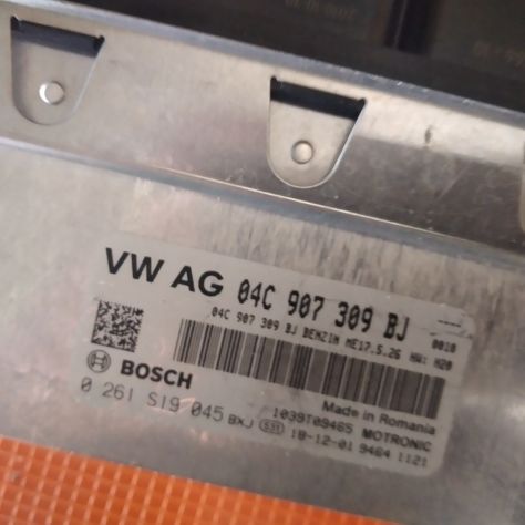 BOSCH CENTRALINA MOTORE 0261S19045 ME17.5.26-4.5 04C907309BJ Unità di control - Foto 2