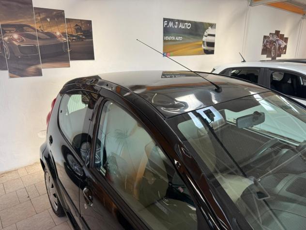 Peugeot 107 1.0 68CV 5p. Plaisir 2Tronic - Foto 2