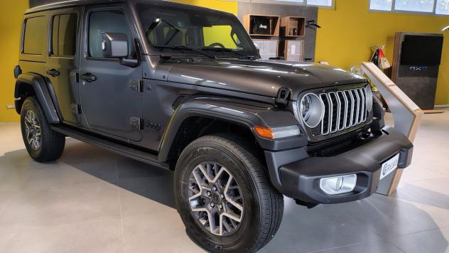 Jeep Wrangler 2.0T Unlimited Sahara Auto 4WD - Foto 2