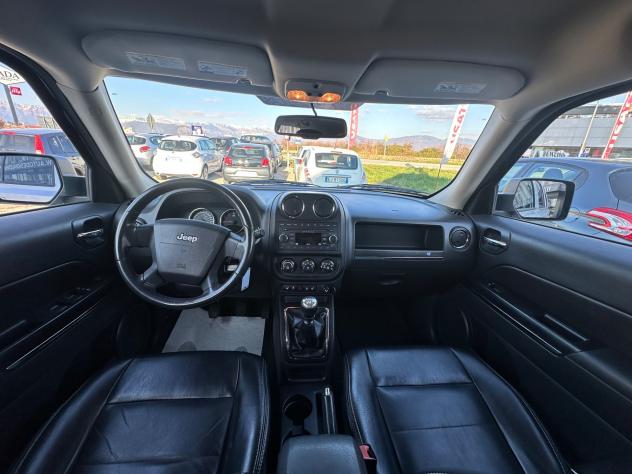 Jeep Patriot 2.2 CRD DPF Limited - Foto 8