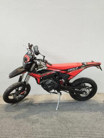 BETAMOTOR RR 125 MOTARD T 4T - Foto 2