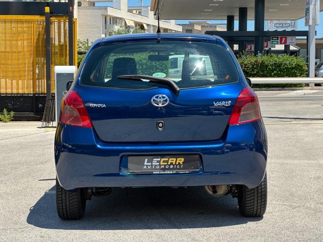 TOYOTA Yaris 1.0 5 porte Navi - Foto 6