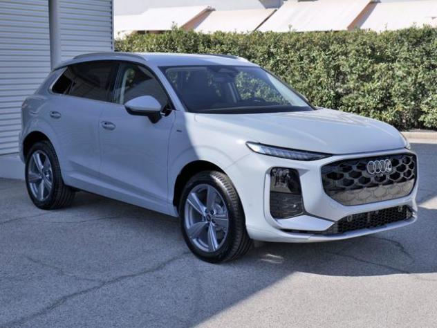 AUDI Q3 NEW 1.5 272cv e-hybrid S-tronic S-line edition rif. 23966025 - Foto 4