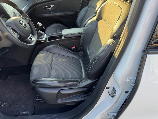 Renault Scénic Scénic TCe 140 CV FAP Intens - Foto 9