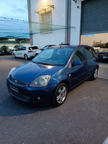 FORD Fiesta 1.4dci 68 CV 5 porte Titanium rif. 23286028 - Foto 2