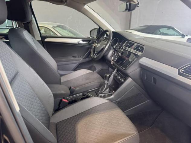 VOLKSWAGEN Tiguan 1.4 TSI Business BlueMotion Technology rif. 24089740 - Foto 9
