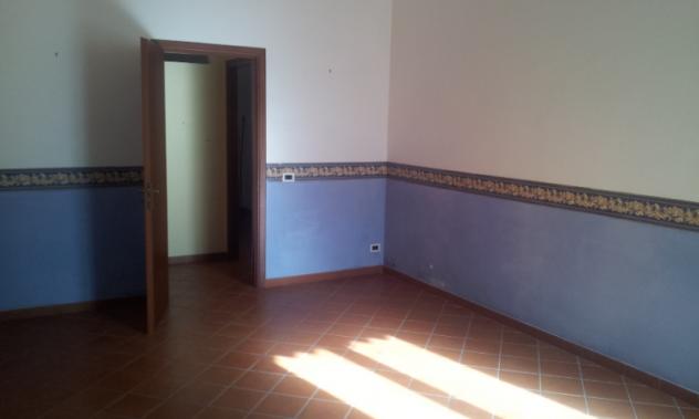 Via XX Settembre, p.t. mq 80ca due livelli con veranda interna, necessita di ristrutturazione. Euro 59 mila CL G - Foto 7