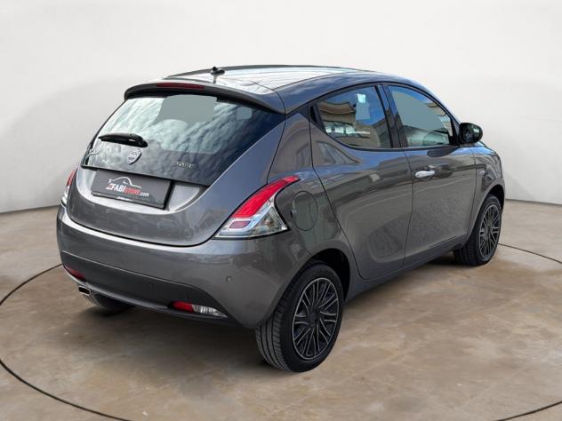 Lancia Ypsilon 1.0 FireFly 70 Cv Hybrid Gold 5 POSTI - Schermo, CarPlay, Ruotino ecc - Foto 4