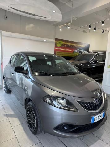 Lancia Ypsilon 1.0 FireFly 5 porte S&S Hybrid Gold - Foto 3