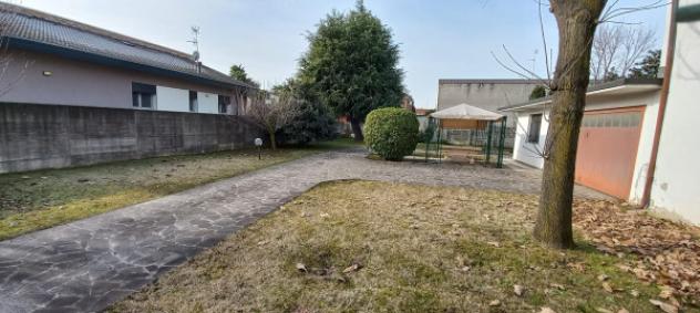 Casa indipendente di 300 m² con 5 locali e box auto doppio in vendita a Casorezzo - Foto 6