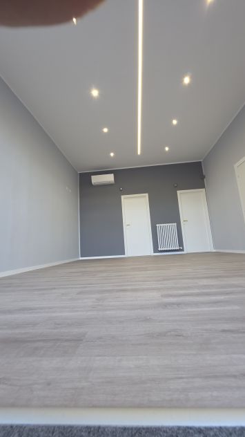 AFFITTASI NEGOZIO VERONA (Palazzina/Borgo Roma) - Foto 3